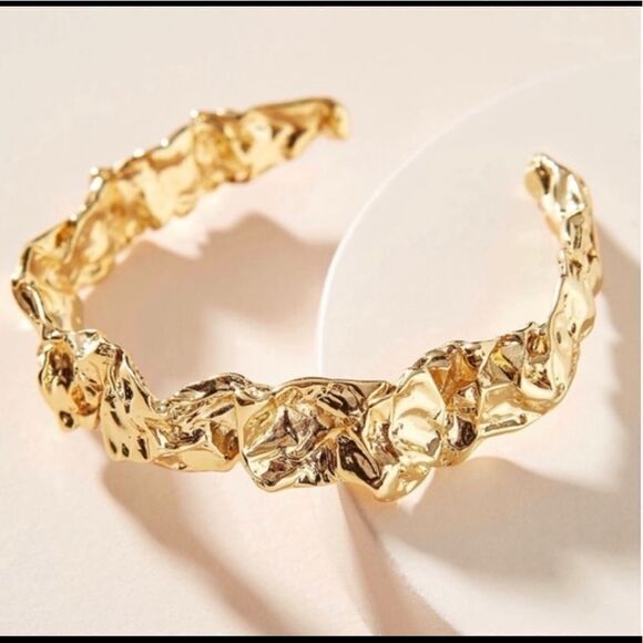 $169 Emery bracelet cuff by Amber Sceats Gold tone NEW - Picture 1 of 11